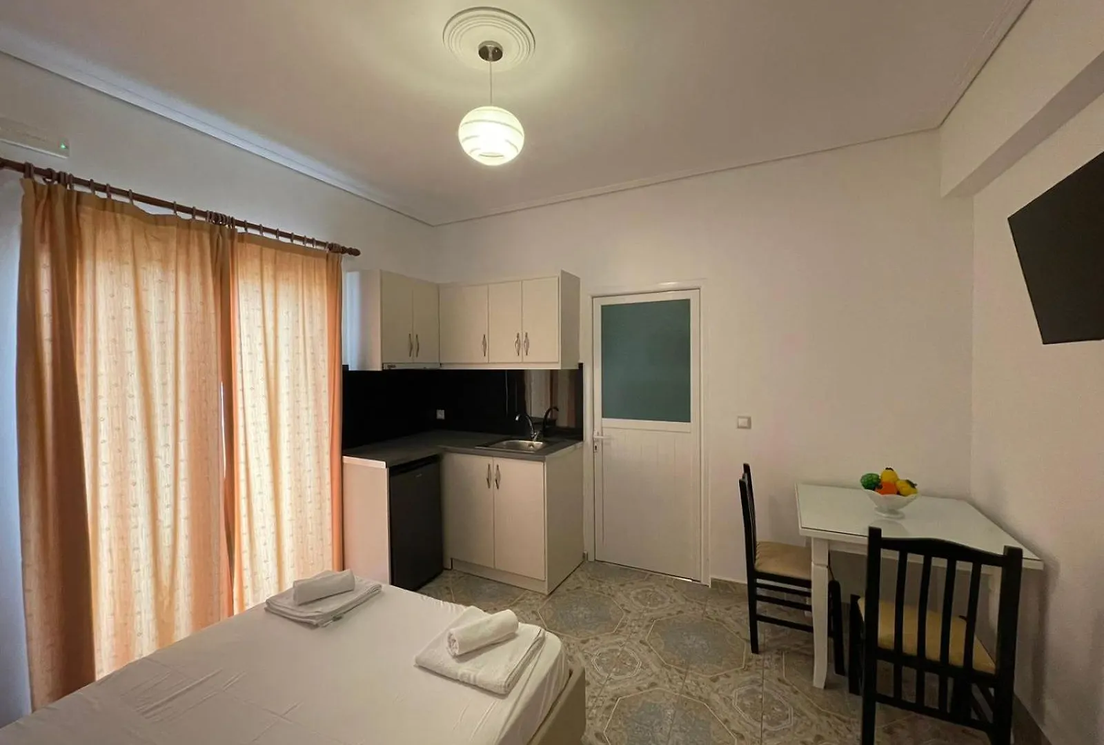 Levend Apartments Εξαμίλιο 0*,